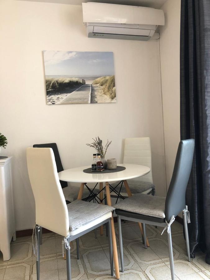 Studio Apartma Franca Umag Exterior foto